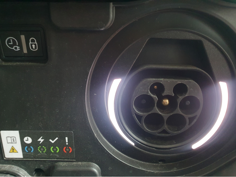 2022 Peugeot 3008 1.6L Petrol Plug-in Hybrid For Sale Images