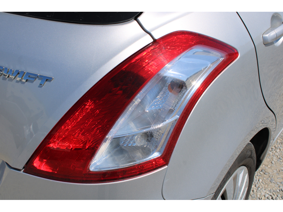 2015 Suzuki Swift 1.2L Petrol For Sale Images