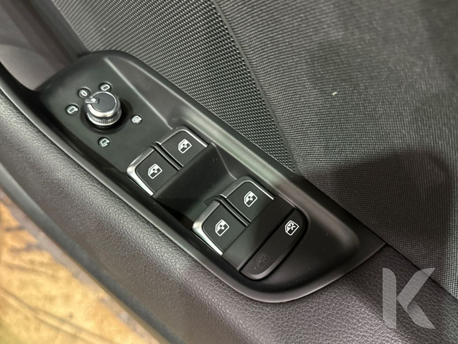 Audi A3 1.4 TFSI AUTOMATIC - FACTORY ALLOYS - CRUISE CONTROL - REAR CAMERA — thumbnail 19
