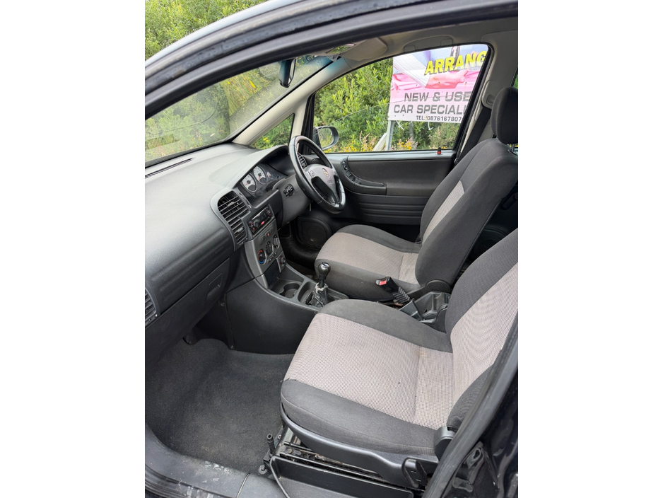 2005 Opel Zafira 1.6L Petrol For Sale Images