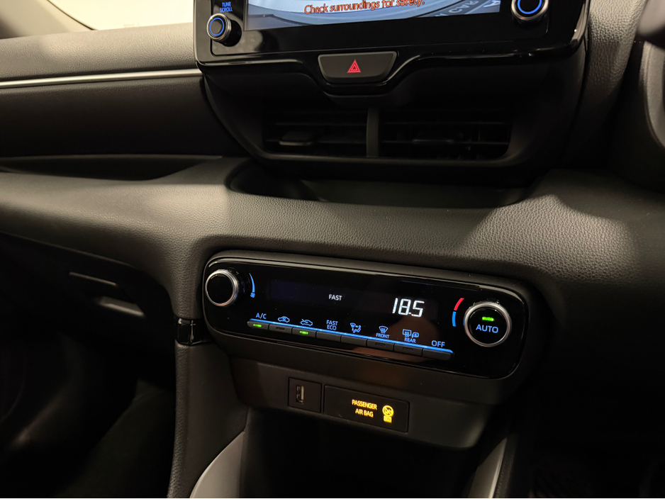 2022 Toyota Yaris 1.5L Hybrid For Sale Images