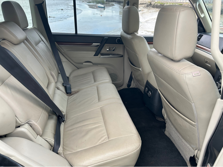 2014 Mitsubishi Pajero 3.2L Diesel For Sale Images