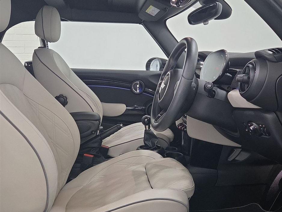 2023 MINI Hatch 1.5L Petrol For Sale Images
