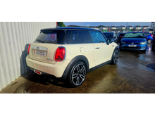 2018 MINI Cooper D 1.5L Diesel For Sale Images