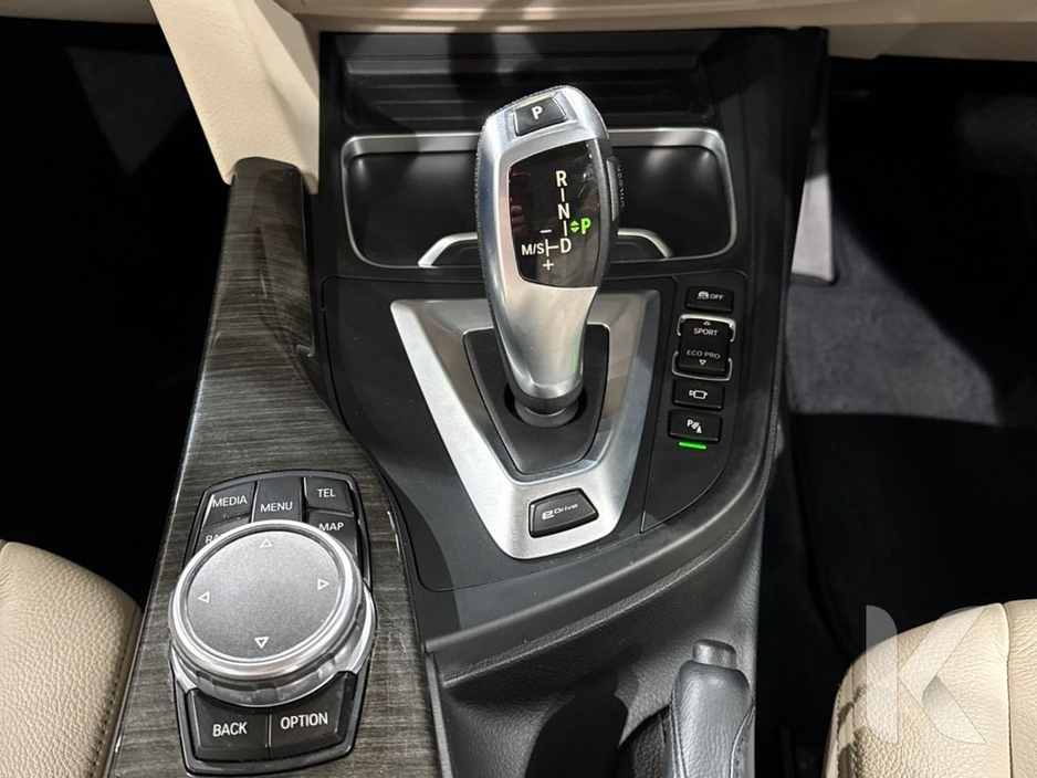 BMW 3 Series 330E 2.0 HYBRID AUTOMATIC - LUXURY - FULL BEIGE LEATHER - UPGRADED ALLOYS - ADAPTIVE CRUISE CONTROL - LED HEADLIGHTS - REAR CAMERA — thumbnail 22