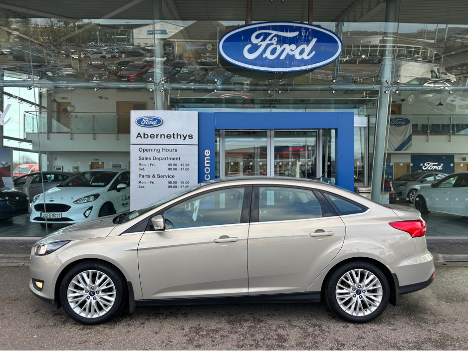Ford Focus ZETEC 1.0 ECOBOOST 100PS 4DR