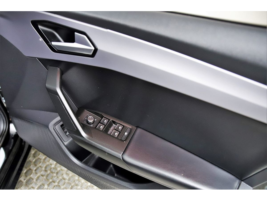 SEAT Leon 1.4 FR E-HYBRID DSG 204BHP HALF LEATHER*SPORT SEATS* — thumbnail 25