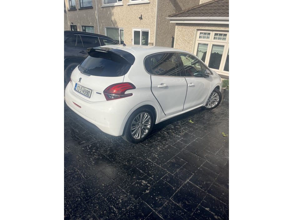 Peugeot 208 ALLURE 1.2 82 ECOMATIQUE S STT 4 — thumbnail 12