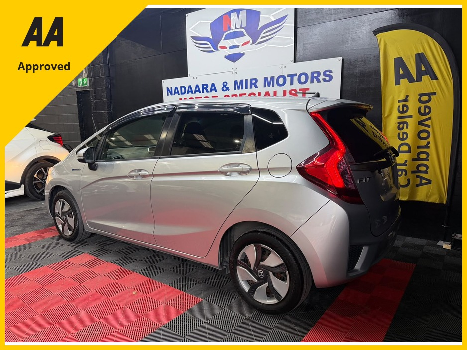 Honda Fit GP5 — thumbnail 4