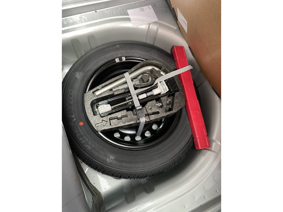 Volkswagen up! TAKE 1.0 MANUAL 5SPEED 75HP 5DR — thumbnail 10