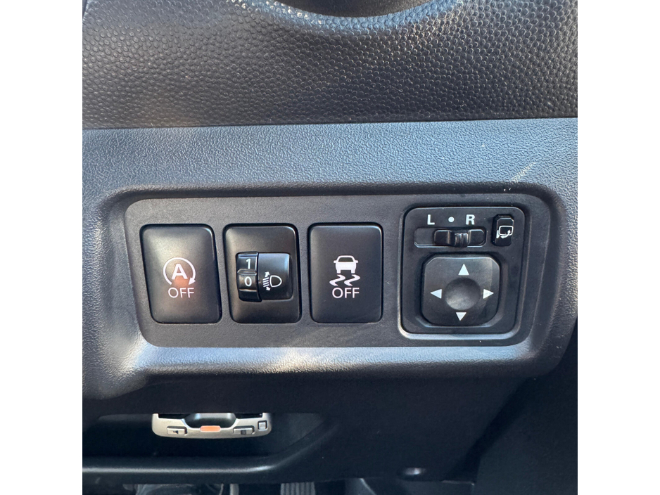 Mitsubishi Mirage — thumbnail 26