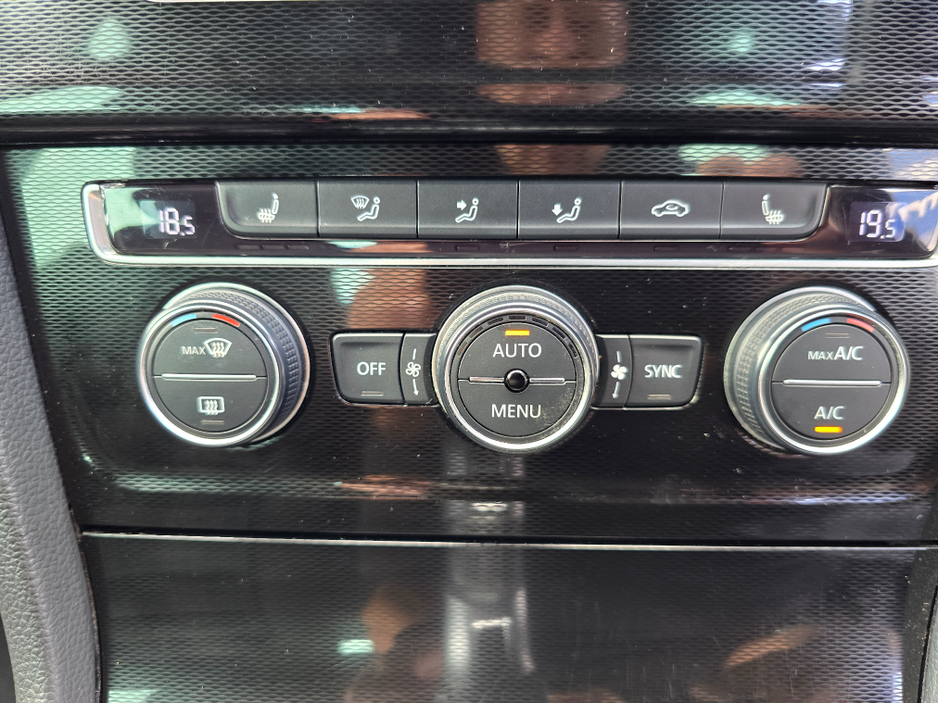 2016 Volkswagen Golf 2.0L Diesel For Sale Images