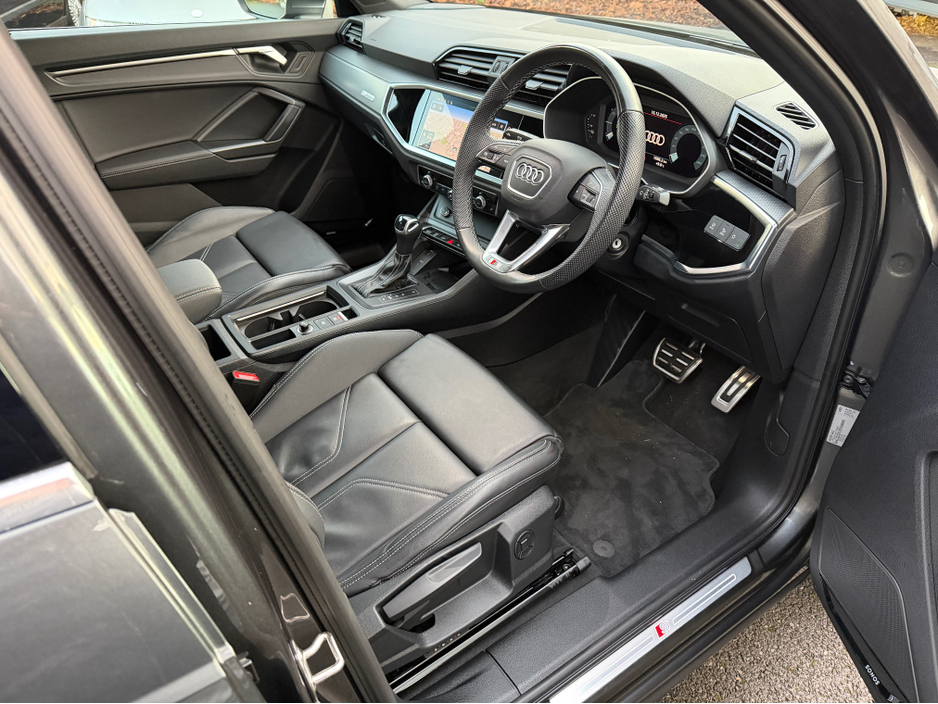 2024 Audi Q3 1.4L Petrol Plug-in Hybrid For Sale Images