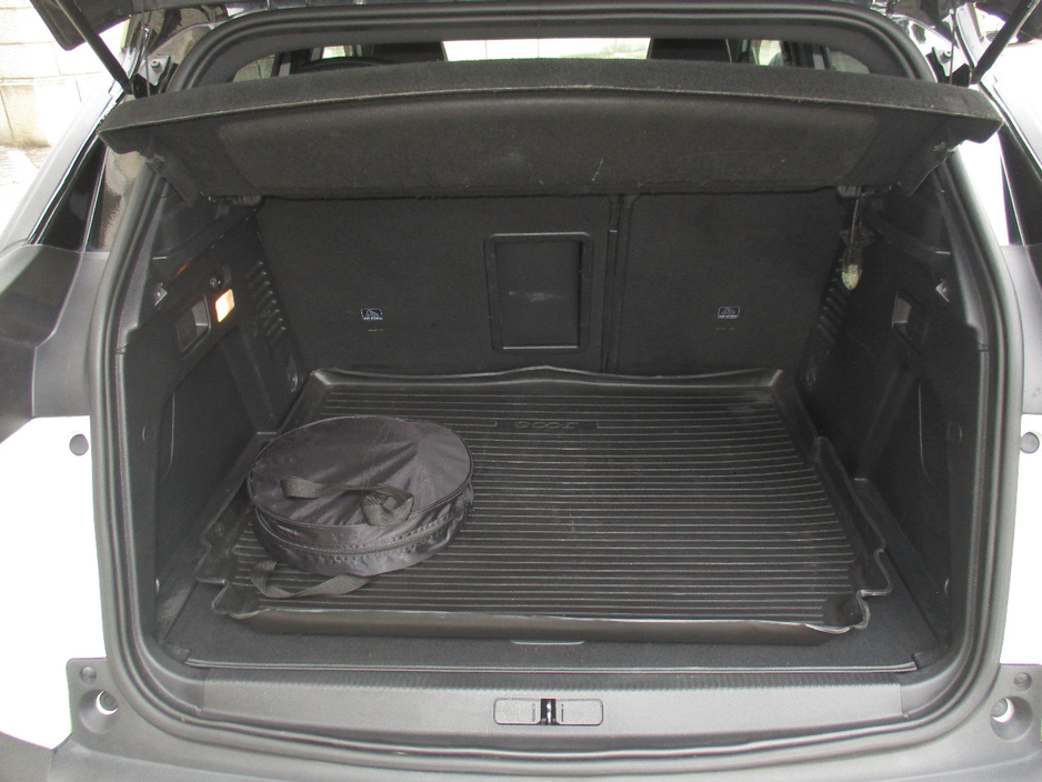 2021 Peugeot 3008 1.6L Petrol Plug-in Hybrid For Sale Images