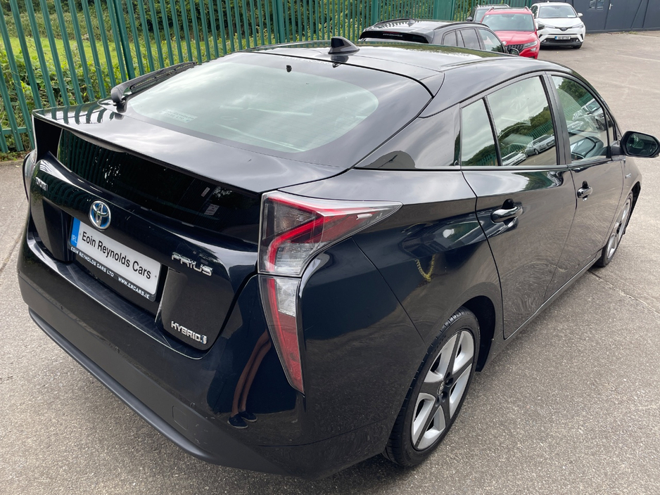 2016 Toyota Prius 1.8L Petrol Hybrid For Sale Images