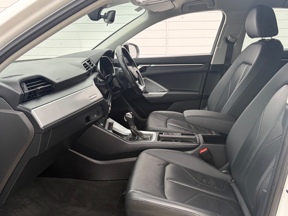 2023 Audi Q3 1.4L Petrol Plug-in Hybrid For Sale Images