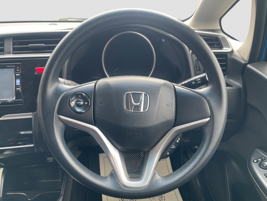 Honda Fit 2015 HONDA FIT 1.5 HYBRID  AUTOMATIC *FINANCE* — thumbnail 15