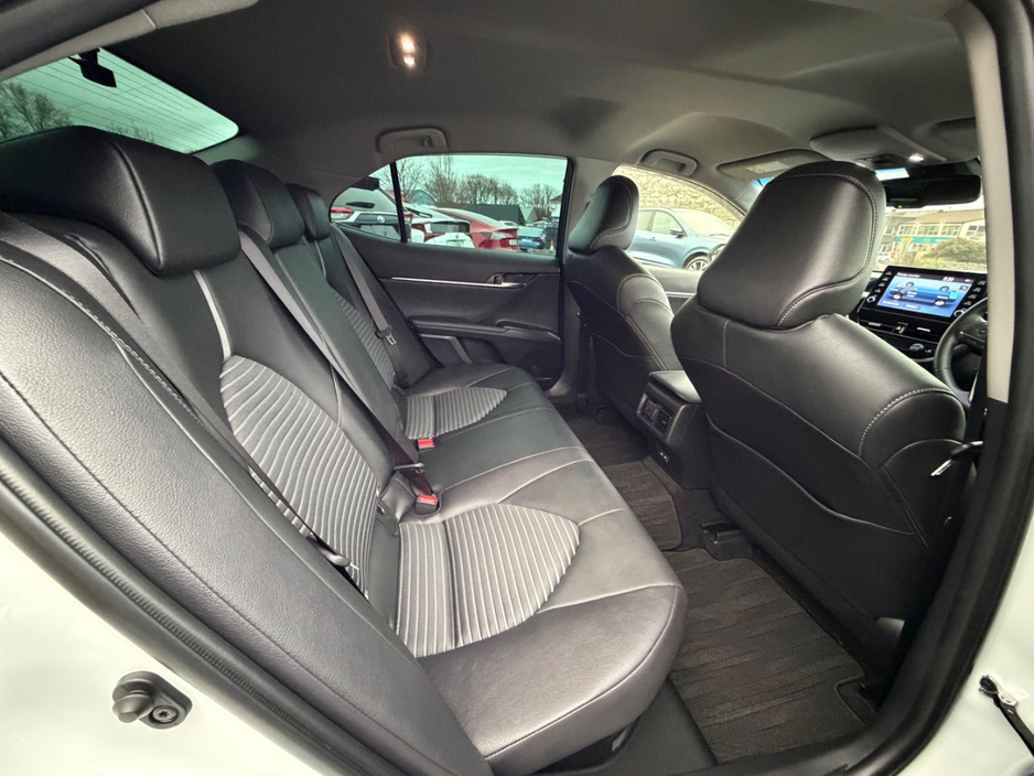 2023 Toyota Camry 2.5L Petrol Hybrid For Sale Images