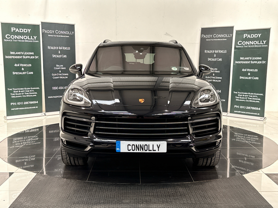 2022 Porsche Cayenne 3L Petrol Plug-in Hybrid For Sale Images