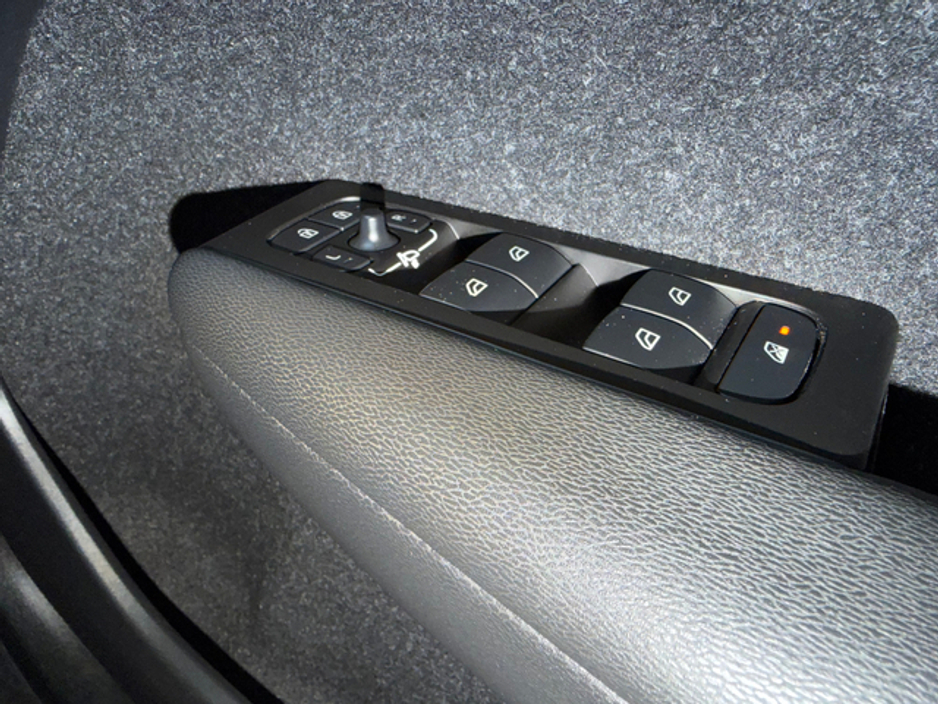 2021 Volvo XC40 1.5L Petrol Plug-in Hybrid For Sale Images