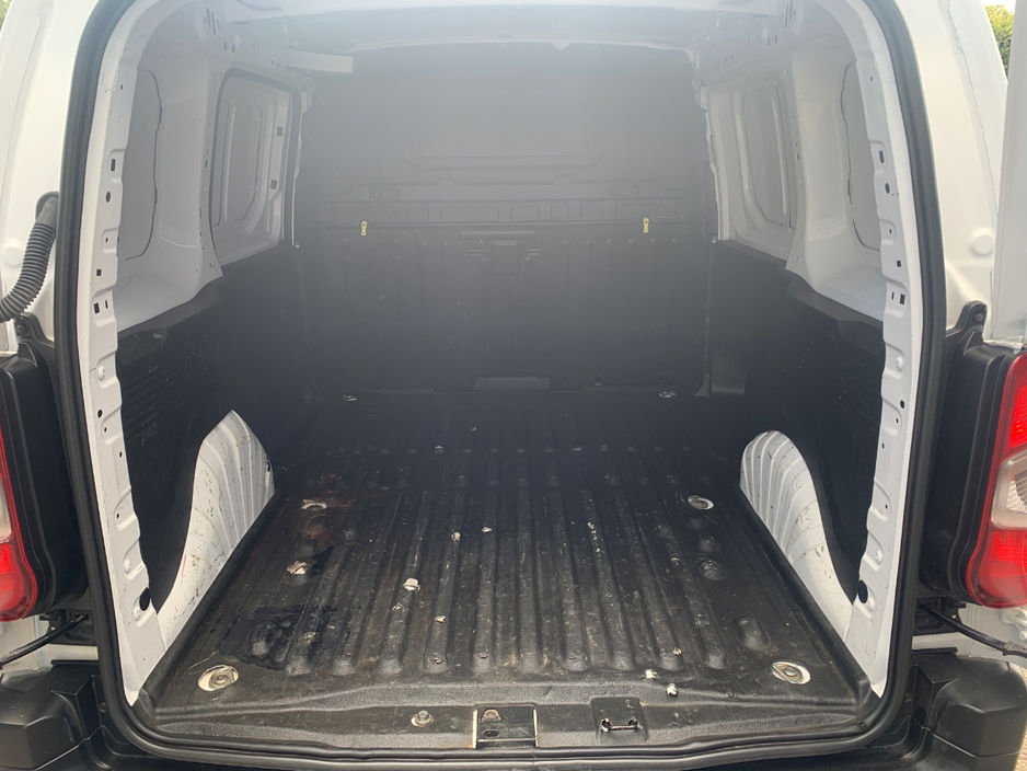 2023 Peugeot Partner 1.5L Diesel For Sale Images