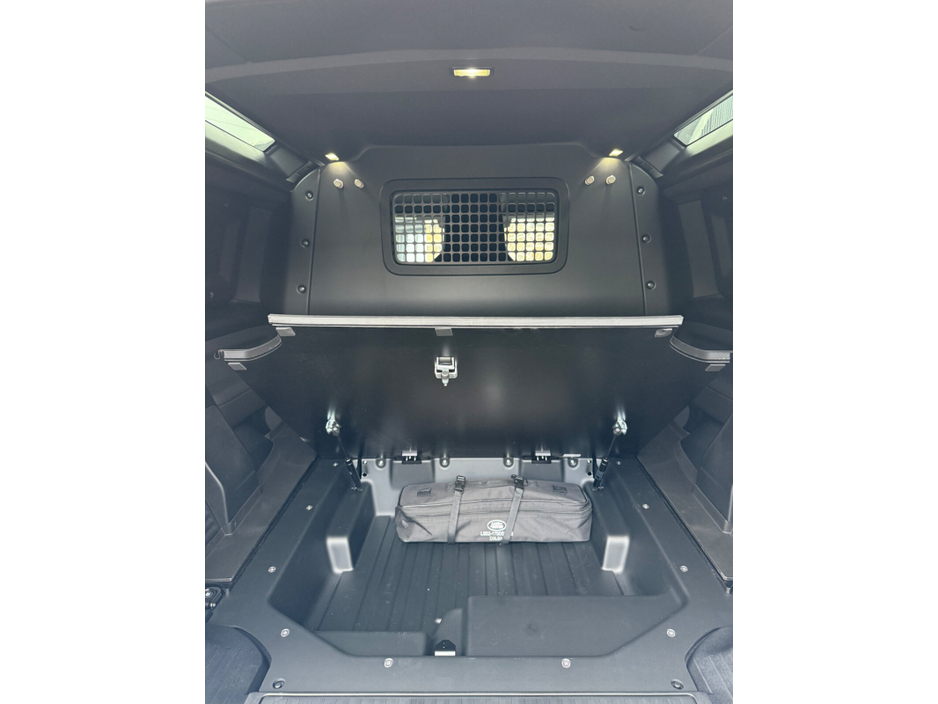 2026 Land Rover Defender 3L Diesel For Sale Images