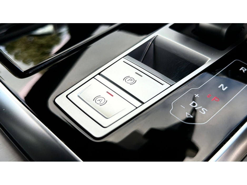2023 Audi Q8 3L Diesel For Sale Images