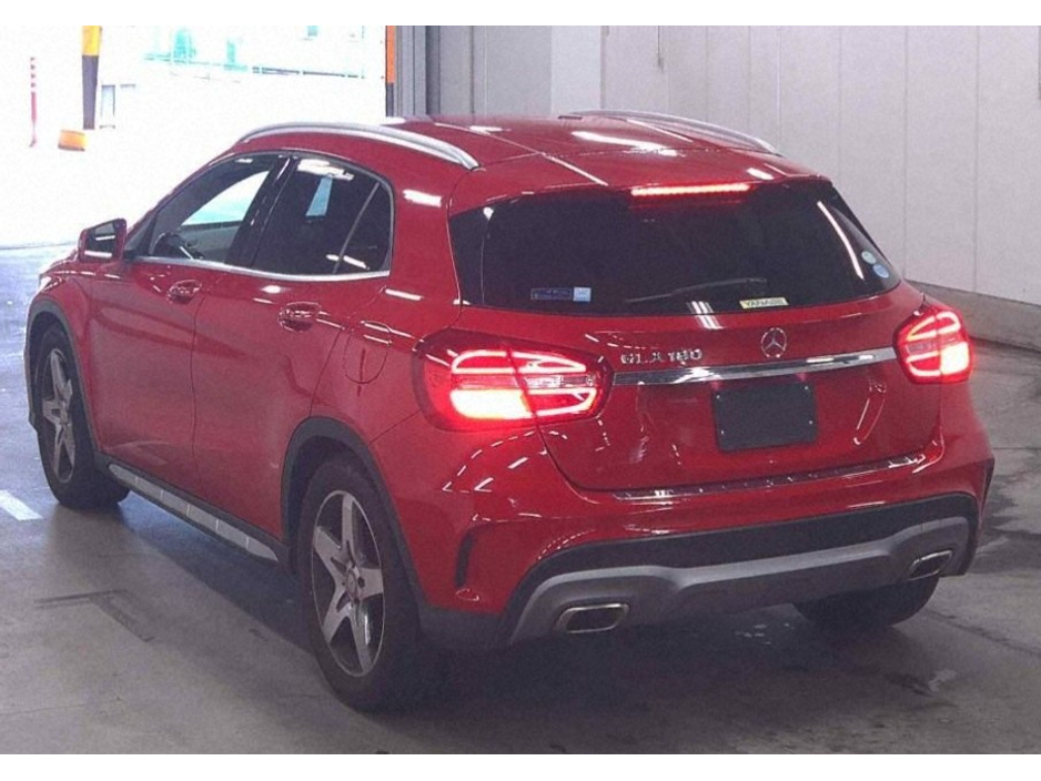 Mercedes-Benz GLA Class 1.6 GLA180 Sport Petrol Auto Half Leather — thumbnail 3