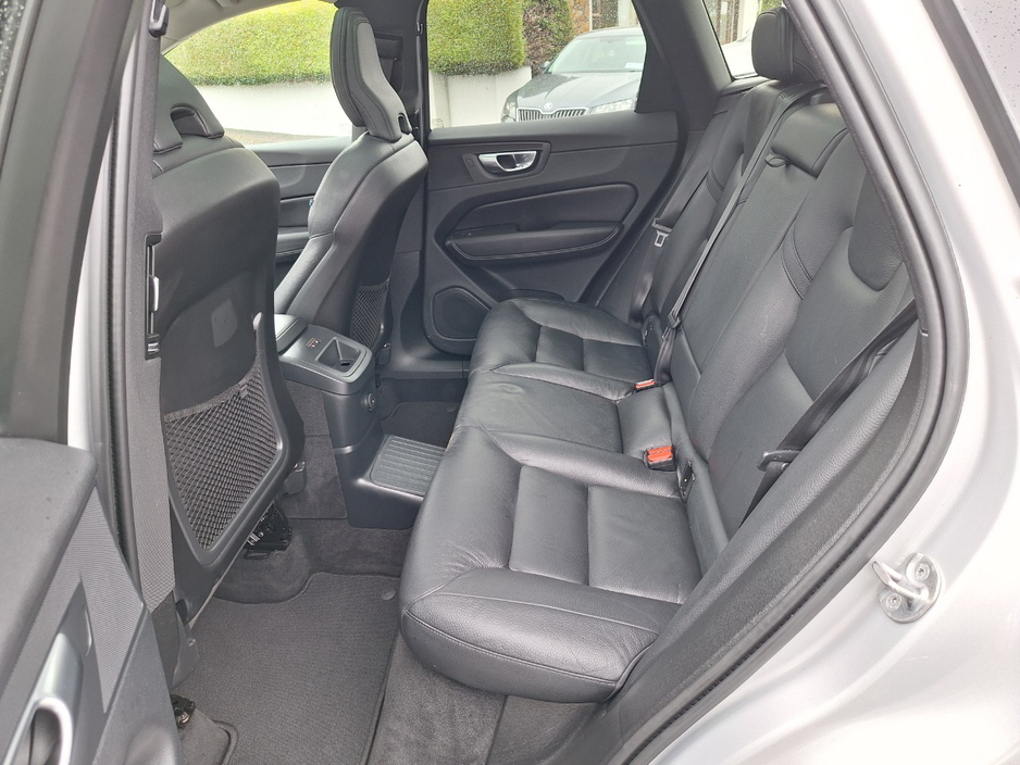 2023 Volvo XC60 2L Petrol Plug-in Hybrid For Sale Images