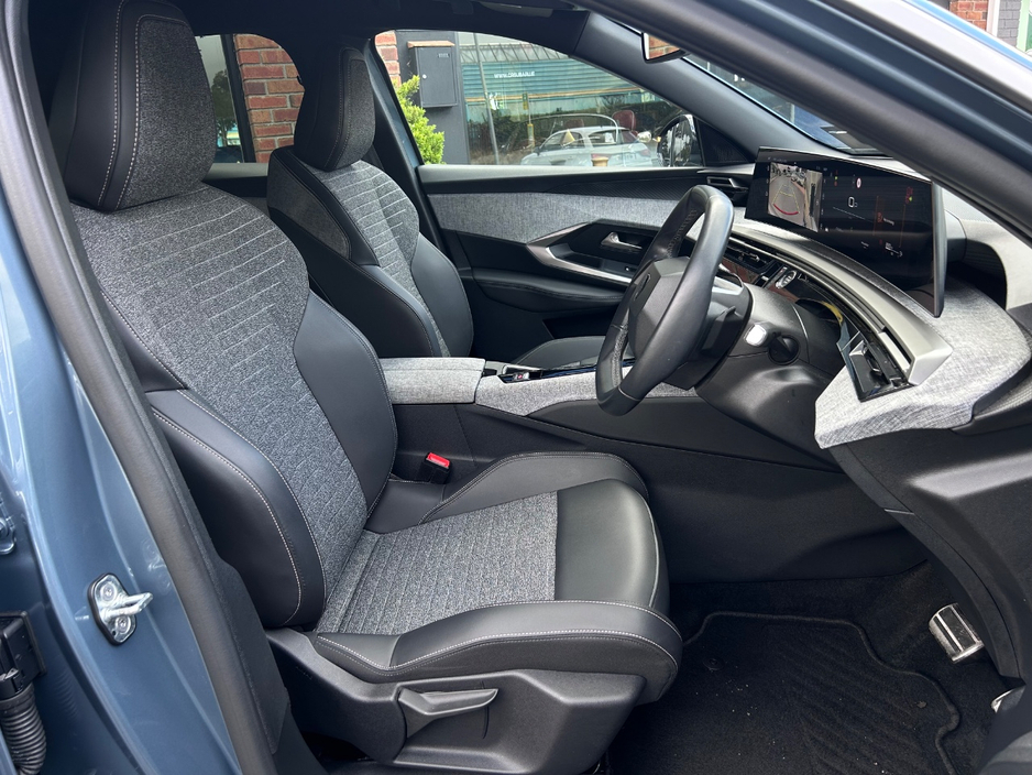 2025 Peugeot 3008 1.2L Petrol For Sale Images