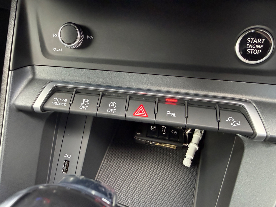 2021 Audi Q3 2L Diesel For Sale Images