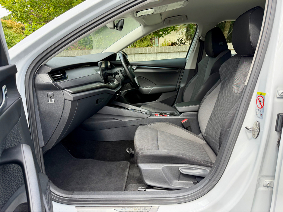 2021 Skoda Octavia 1.4L Petrol Plug-in Hybrid For Sale Images