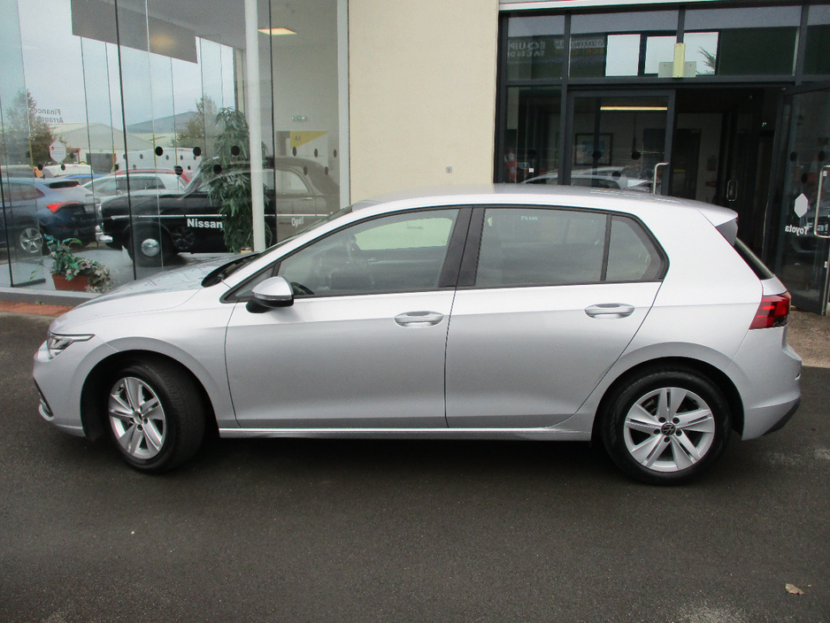 2024 Volkswagen Golf 1L Petrol For Sale Images