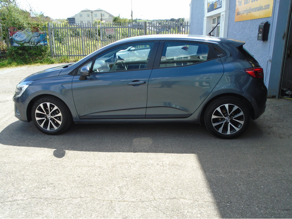2022 Renault Clio 1L Petrol For Sale Images