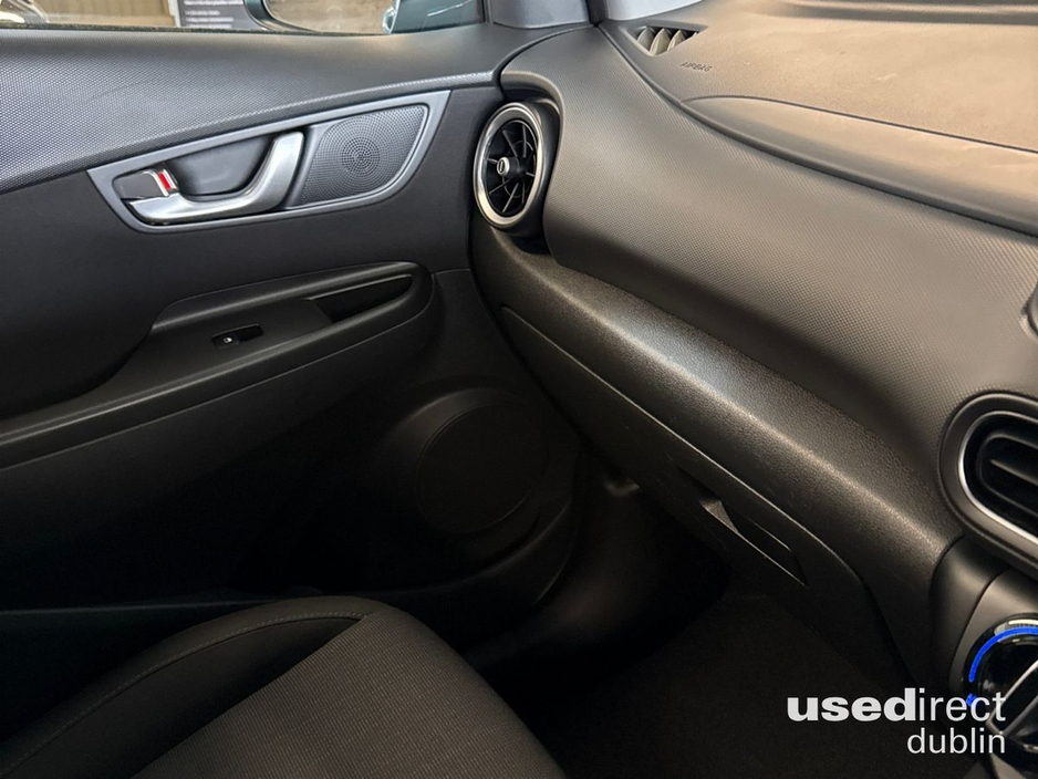 Hyundai Kona SE Connect T-GDi 120 MHEV 48v eClutch (iMT)Start/Stop — thumbnail 30