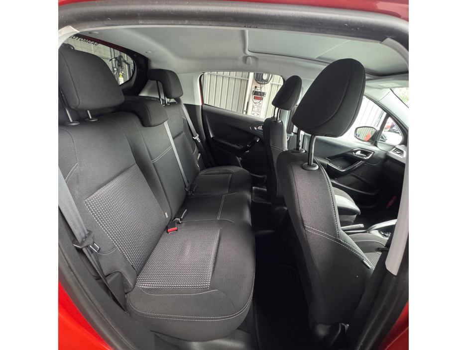 Peugeot 208 1.2 PureTech 68bhp Access — thumbnail 6