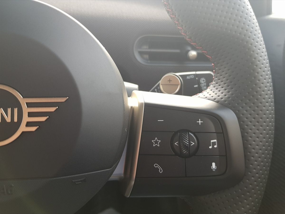 2025 MINI Hatch 2.0L Petrol For Sale Images