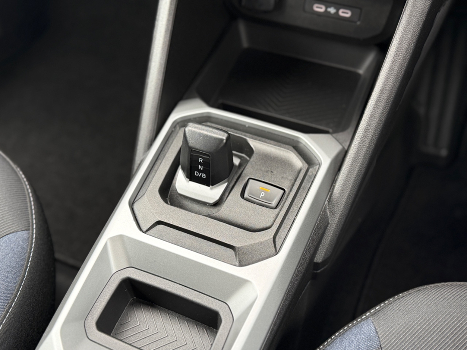 2025 Dacia Duster 1.6L Petrol Hybrid For Sale Images