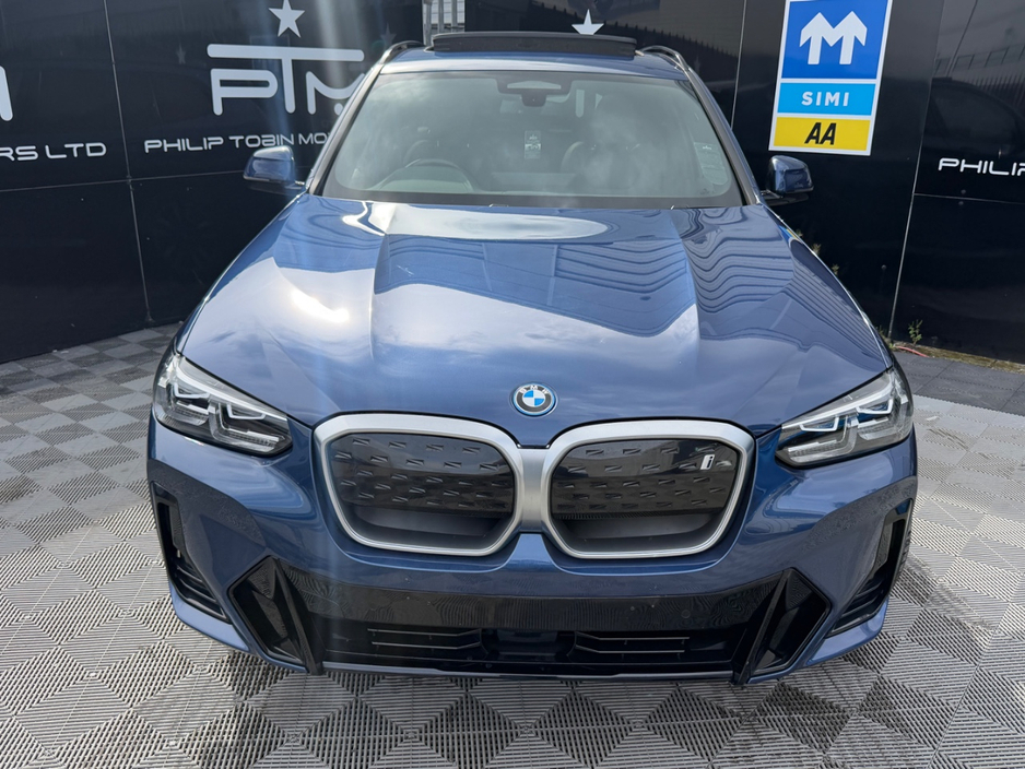 BMW iX3 M SPORT — thumbnail 3