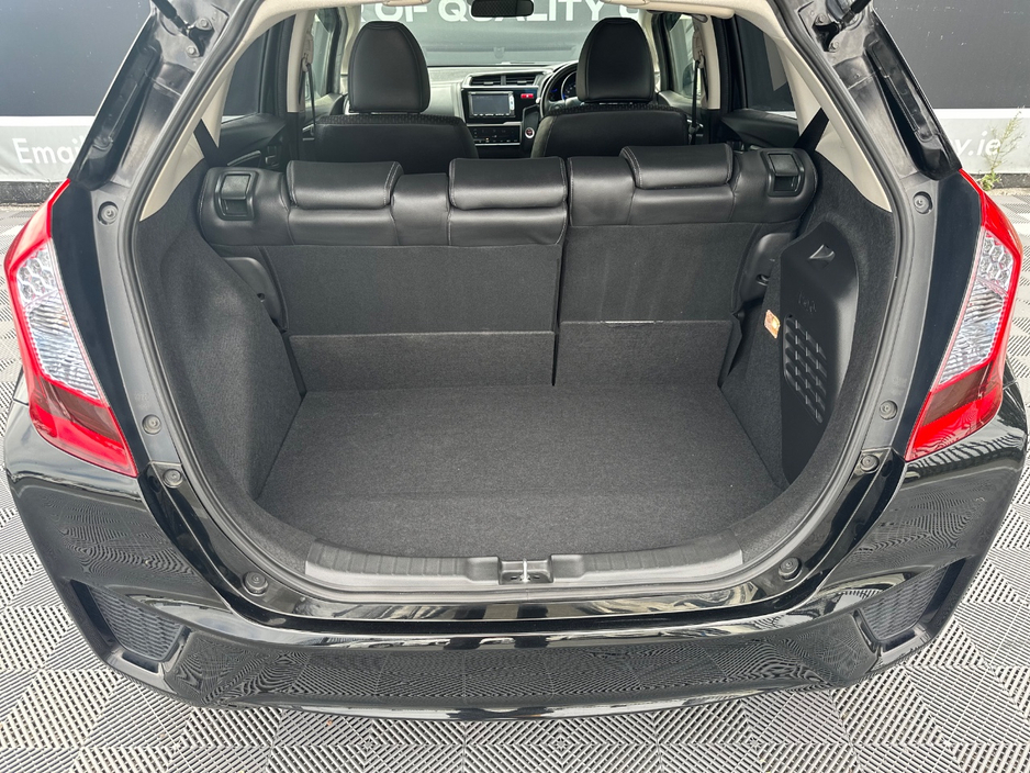 Honda Fit 1.5 Petrol Hybrid — thumbnail 9