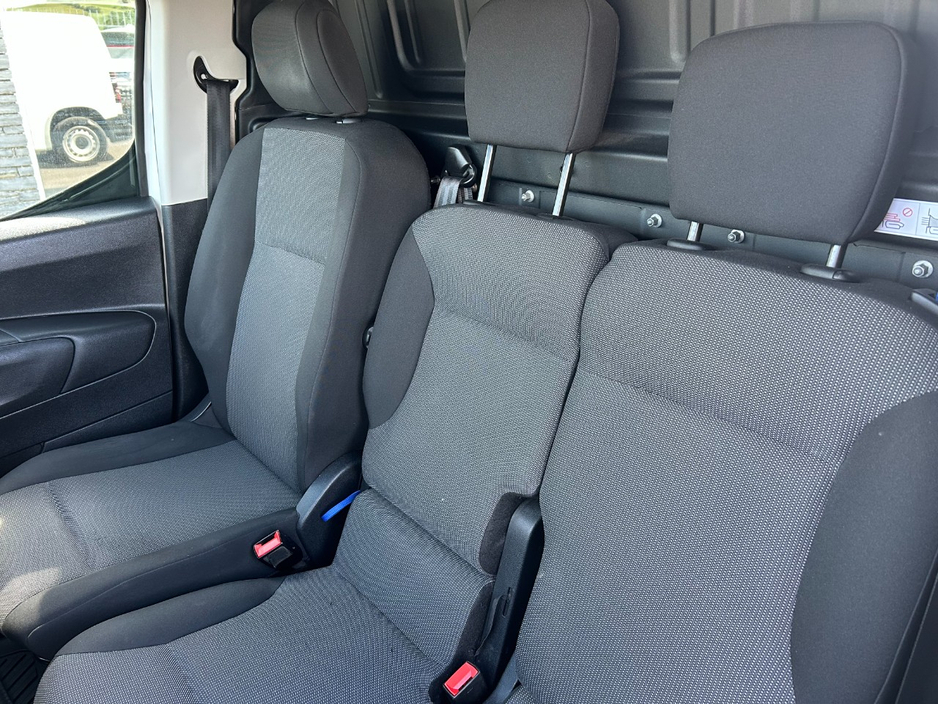 2021 Peugeot Partner 1.5L Diesel For Sale Images