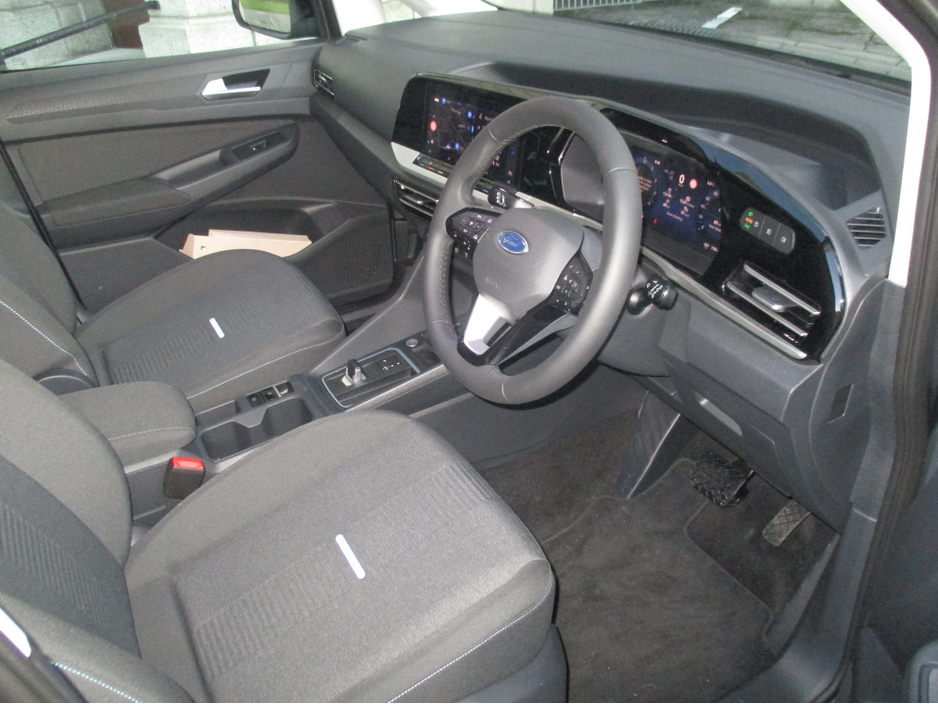 2026 Ford Tourneo Connect 2L Diesel For Sale Images