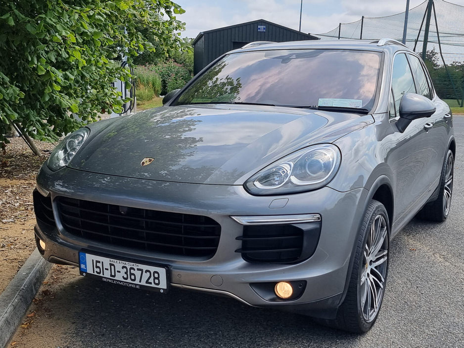 2015 Porsche Cayenne 3L Petrol Plug-in Hybrid For Sale Images