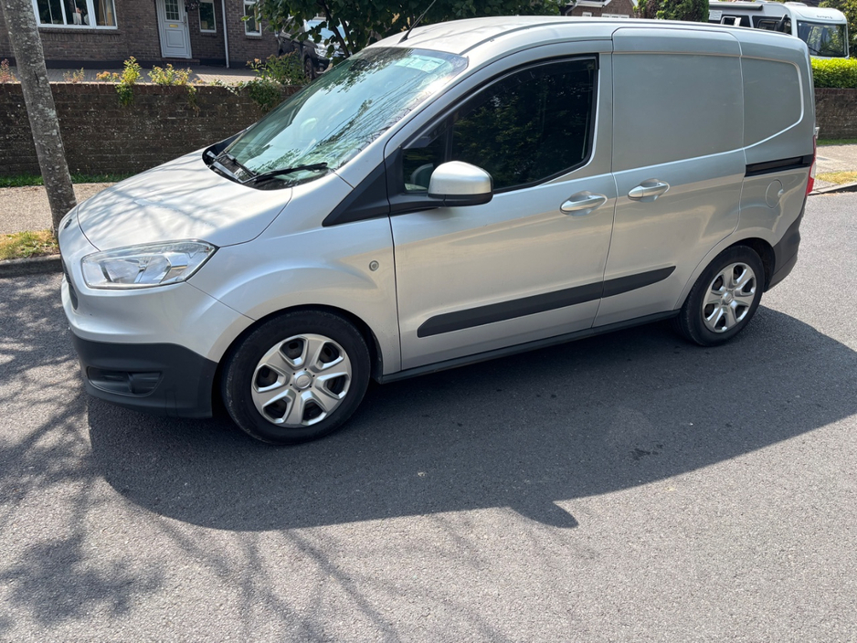 2017 Ford Transit Courier 1.5L Diesel For Sale Images
