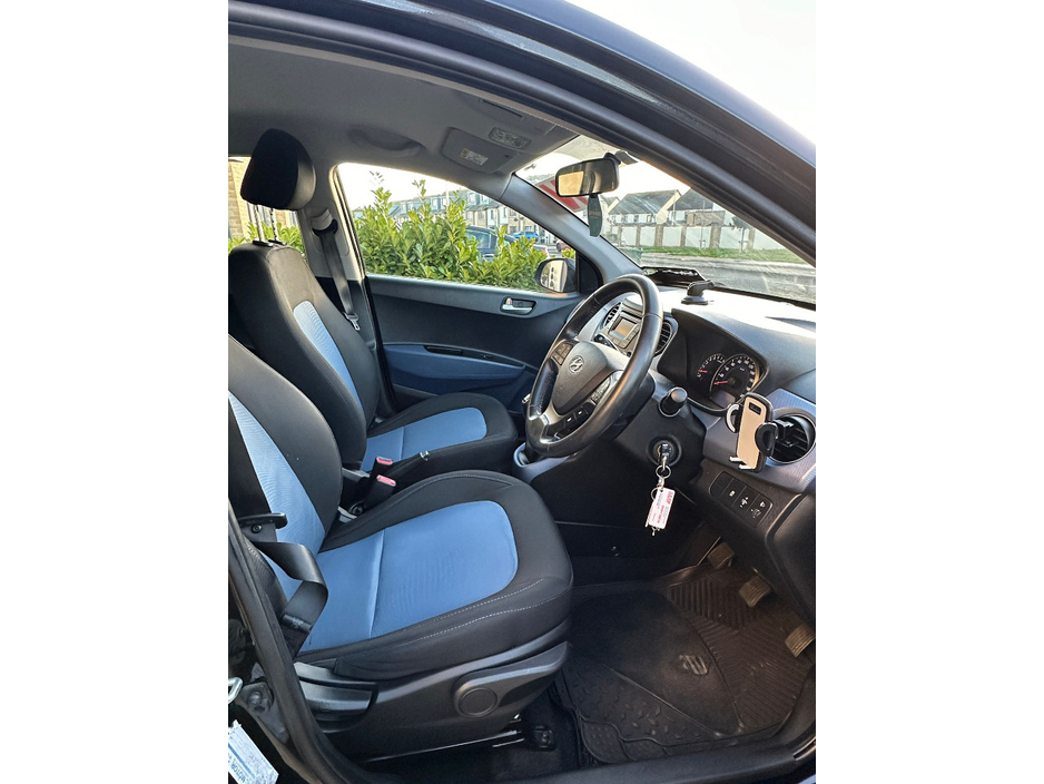 Hyundai i10 DELUXE 4DR — thumbnail 12
