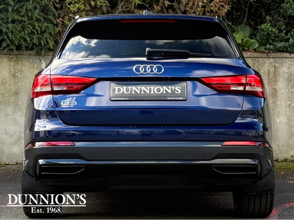 2025 Audi Q3 1.5L Petrol For Sale Images