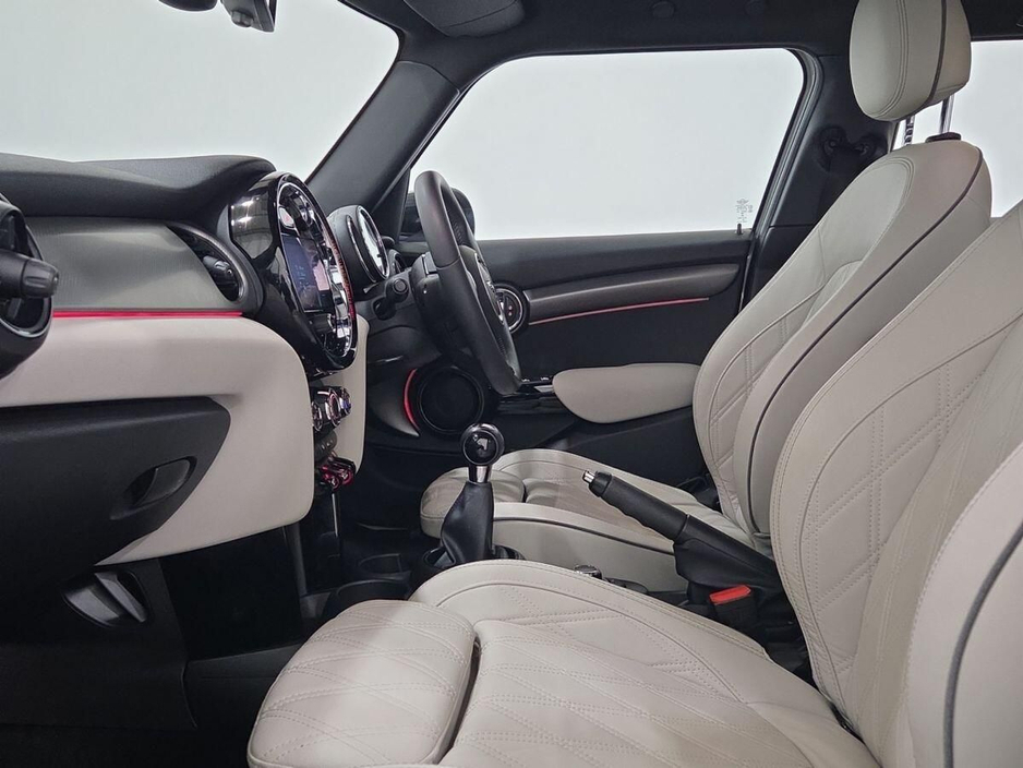 2022 MINI Hatch 1.5L Petrol For Sale Images