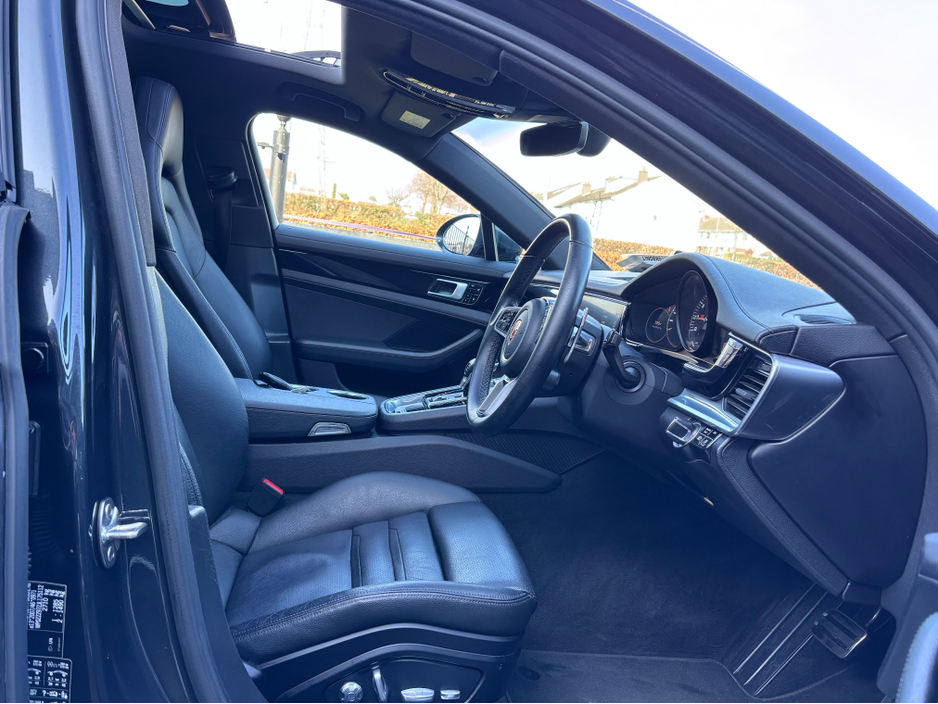 2018 Porsche Panamera 2.9L Petrol Plug-in Hybrid For Sale Images