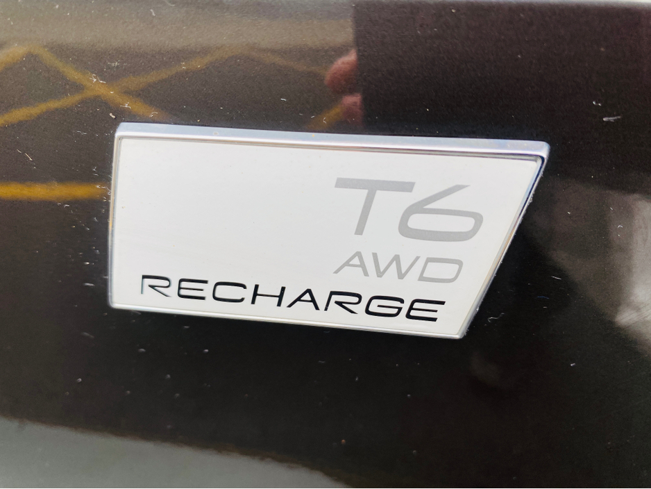 2022 Volvo V60 2L Petrol Plug-in Hybrid For Sale Images