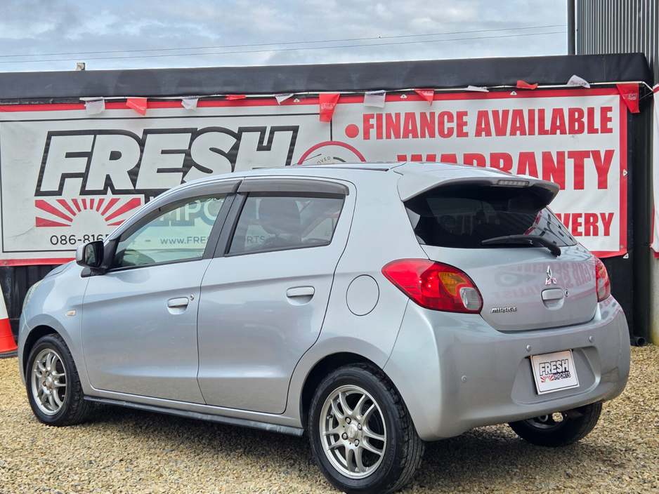 Mitsubishi Mirage — thumbnail 7